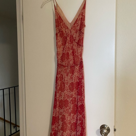 White sheer summer dress. Spaghetti strap. Size 6. - Picture 1 of 4